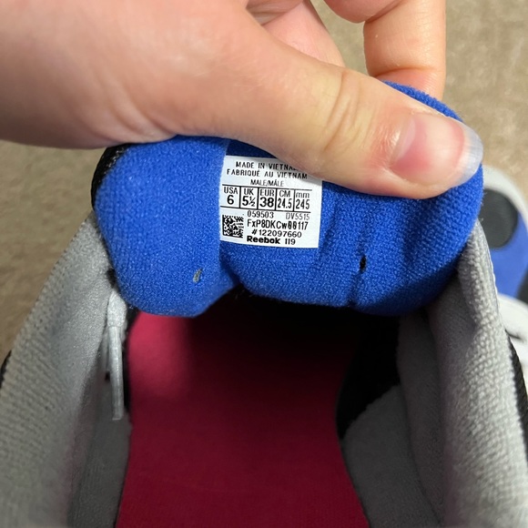 Reebok shoes - Picture 6 of 6